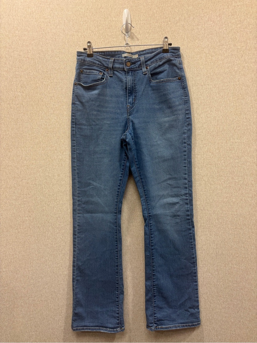 Levi’s 725 High Rise Bootcut Jeans